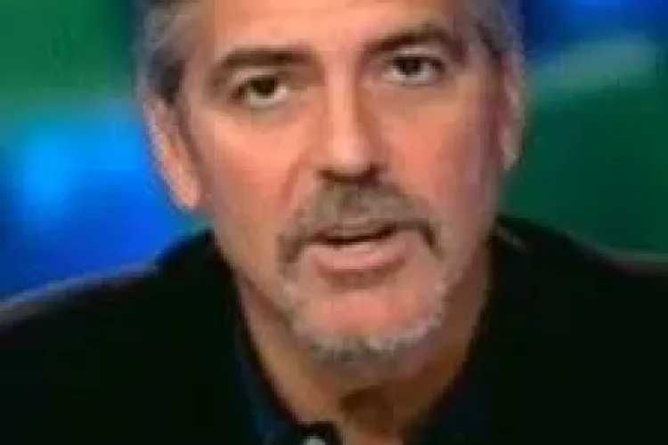 George Clooney are malarie dupa o vizita in Sudan