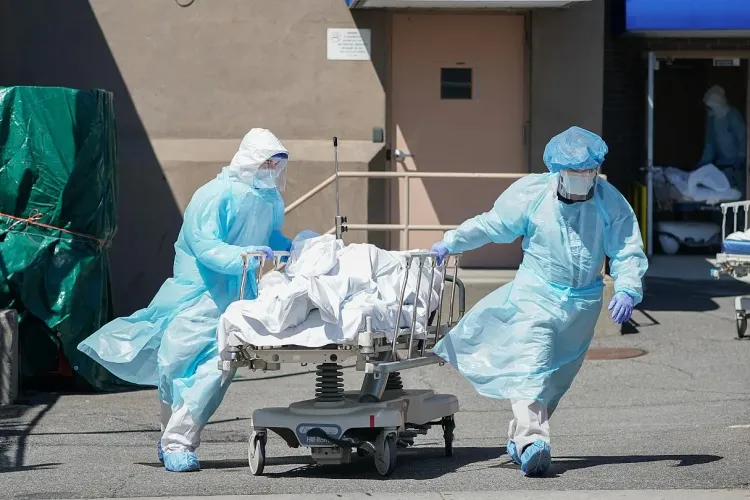 Peste de 100 de decese cauzate de coronavirus în ultimele 24 de ore