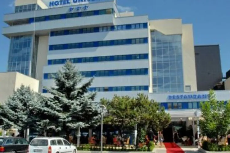 Hotelul Univers T are pierderi uriașe și este ajutat cu bani de la bugetul Consiliului Județean Cluj pentru a nu face concedieri