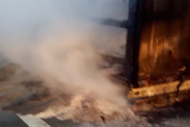 Un camion a luat foc pe Autostrada Transilvania, între Gilău și Turda - VIDEO și FOTO