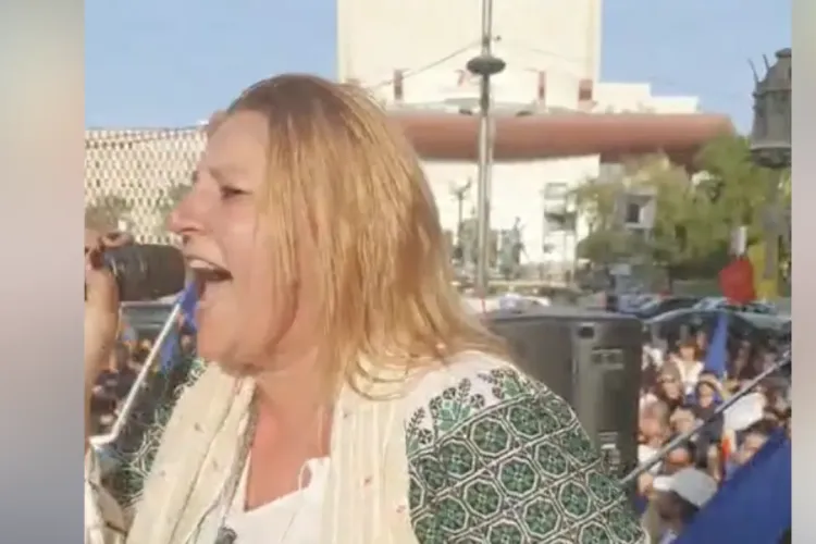 Senatoarea AUR, Diana Șoșoacă: ”Se pregăteşte infectarea mea”