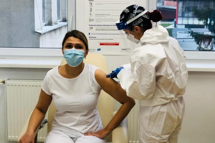 Aproape toate cadrele medicale de la Spitalul de Boli Infecțioase Cluj s-au vaccinat împotriva COVID-19