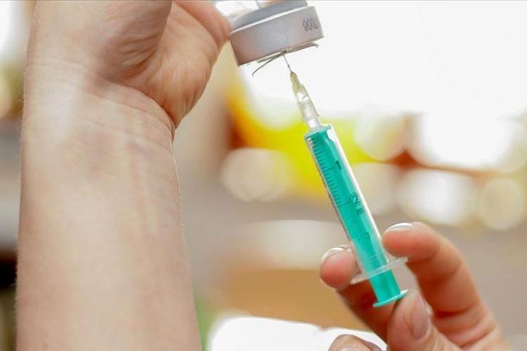 Marea Britanie a aprobat deja al treilea tip de vaccin anti-Covid