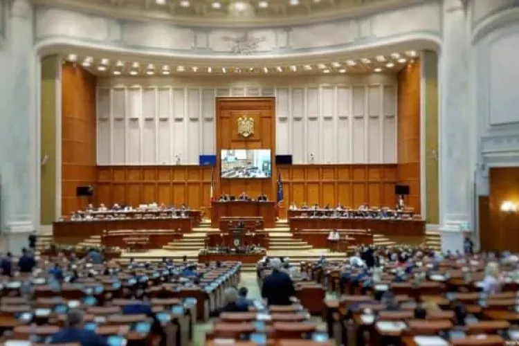 BEC a anunțat repartizarea mandatelor în Parlament: PSD- 157 de senatori și deputați
