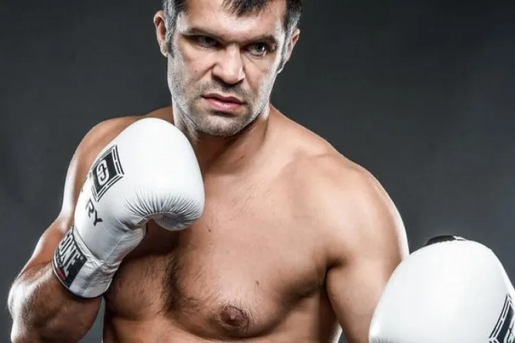 Mesajul controversat a lui Daniel Ghiță după victoria lui Benny, în care îi ia apărarea lui Badr Hari: 