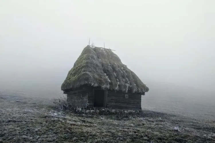 Imagini cu căsuțe de basm din Apuseni, de la rezervatia Scărita Belioara - FOTO