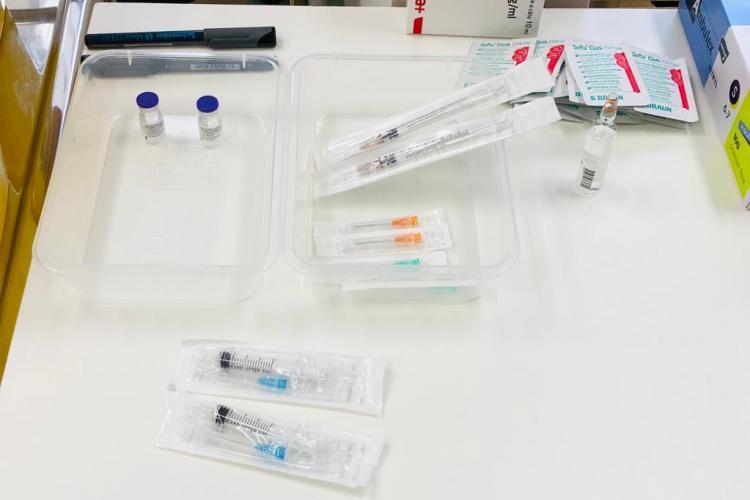 O asistentă a murit după două zile de la administrarea vaccinului Pfizer   