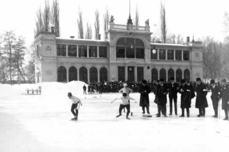 Pe Lacul Chios, acum 100 de ani era patinoar, dar, în 2021, legea nu mai permite asta - FOTO