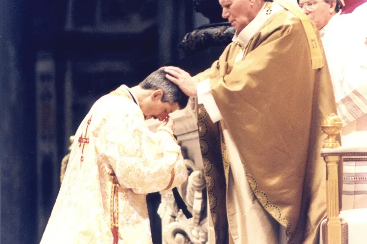 Dorința testamentară a Episcopului Florentin Crihălmeanu: În loc de flori și coroane, dați banii săracilor