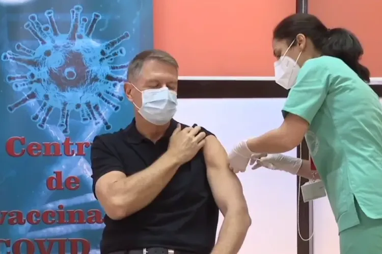 Klaus Iohannis s-a vaccinat public! Se dă startul etapei a doua de vaccinare anti-COVID-19 - VIDEO
