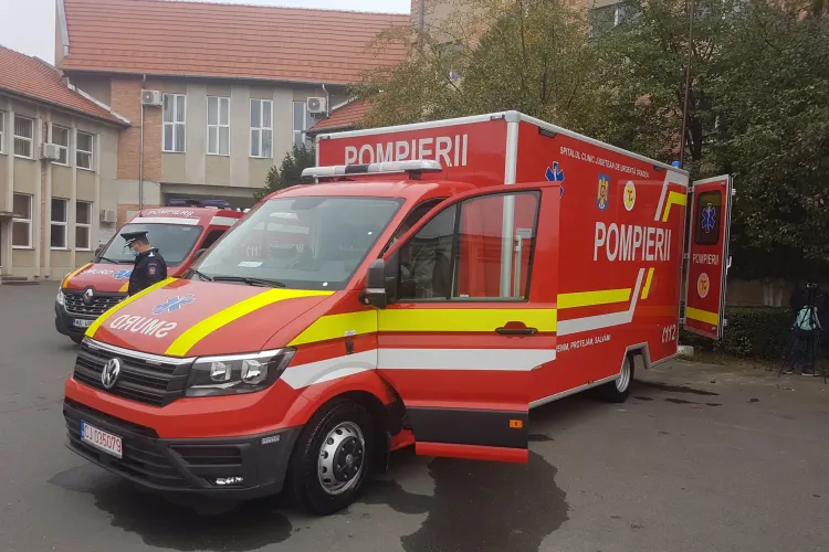 O femeie a fost înjunghiată de mai multe ori pe stradă. Ce au descoperit polițiștii?