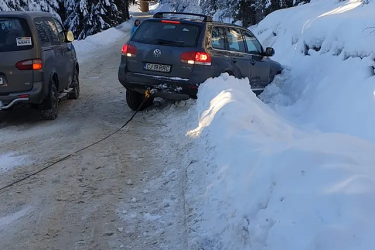 Explicații despre un incident rutier de la Buscat! L-au acuzat că e ”bizon” și că a blocat 100 de mașini - FOTO
