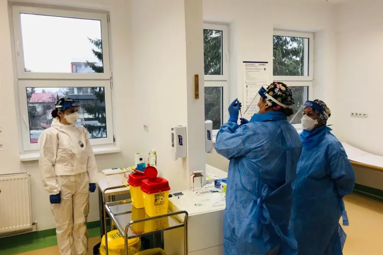 12.500 de cadre medicale din Cluj se vaccinează anti-COVID sau cel puțin s-au înscris pe liste