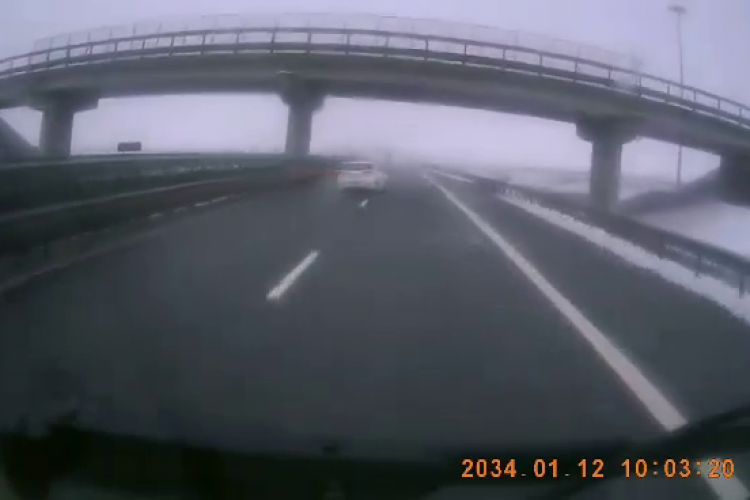 I-a înghețat inima pe autostrada Gilău - Turda: Vrem autostrăzi, dar nu știm sa le folosim - VIDEO   