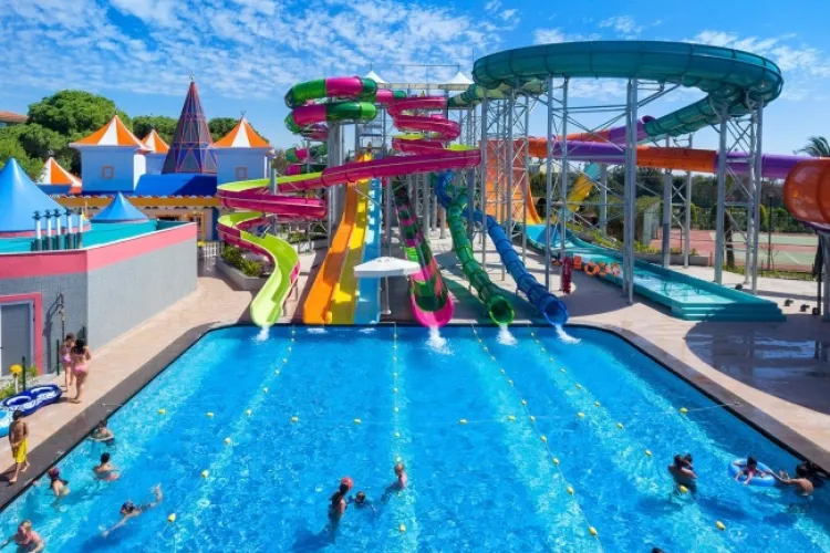 Boc ne invită să visăm iarăși la un Aquapark. Sunt două locații surpriză în analiză