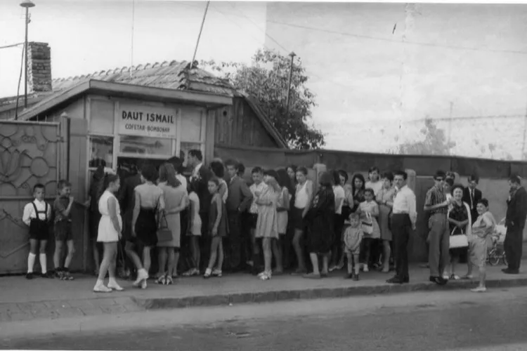 Cofetarul din Clujul vechi, anii 60 - 75, care a făcut ravagii cu înghețata produsă de el - FOTO   