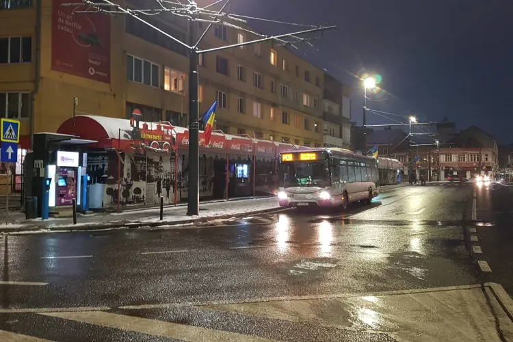 Șomerii din Cluj-Napoca au dreptul la abonament gratuit pe o linie de transport în comun