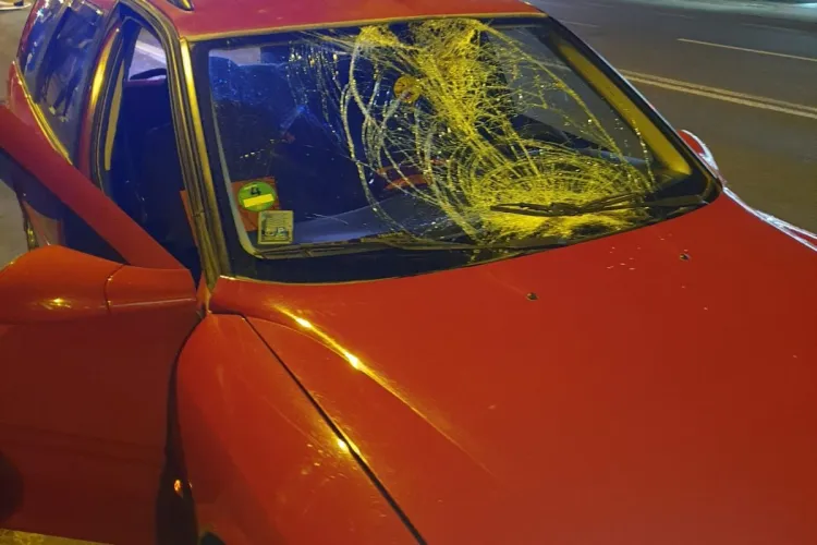 Accident pe Traian Vuia. Un pieton beat a fost lovit de o mașină: Șoferul rămâne cu paguba - FOTO