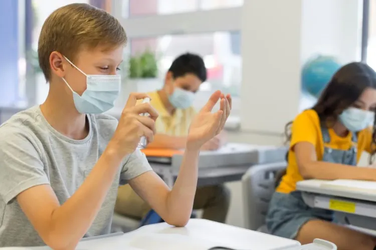 Se deschid școlile din 8 februarie. Care sunt scenariile după care vor funcționa