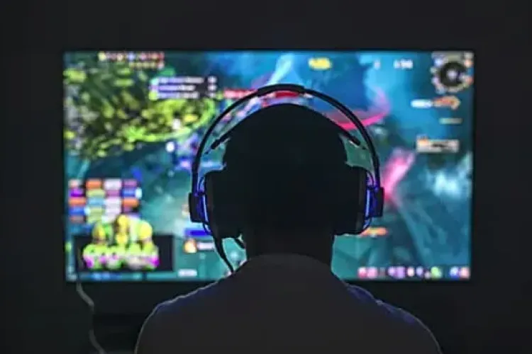 Coșmar într-un bloc din Cluj! Clujean terorizat în pandemie de un vecin gamer   