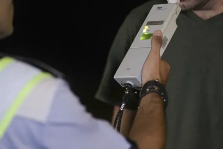 Șoferi beți, DROGAȚI și fără carnet prinși de polițiști în weekend