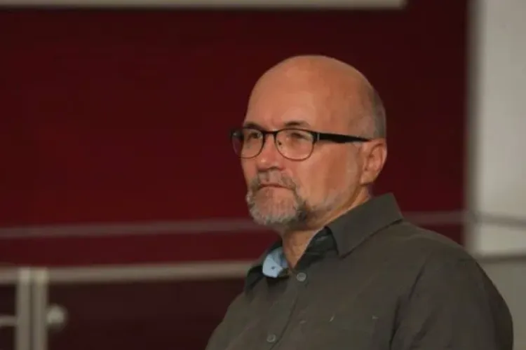 Cluj: Vaccinarea anti-COVID, pe PILE. Directorul Muzeului de Artă din Cluj și-a trecut nevasta ca angajată