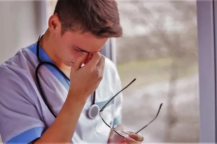 Studenții mediciniști din Cluj s-au vaccinat pentru că vor să învețe meserie în spital, nu online