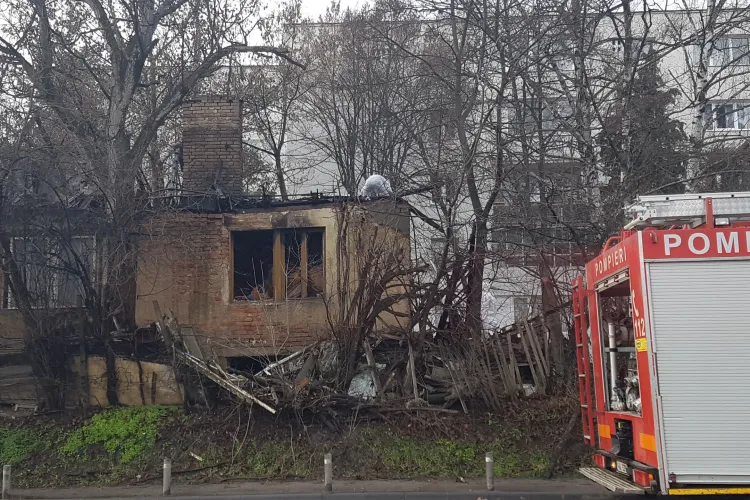 Imagini cu casa care a ars pe Constantin Brâncuși. Era o bomba ce ceas - VIDEO