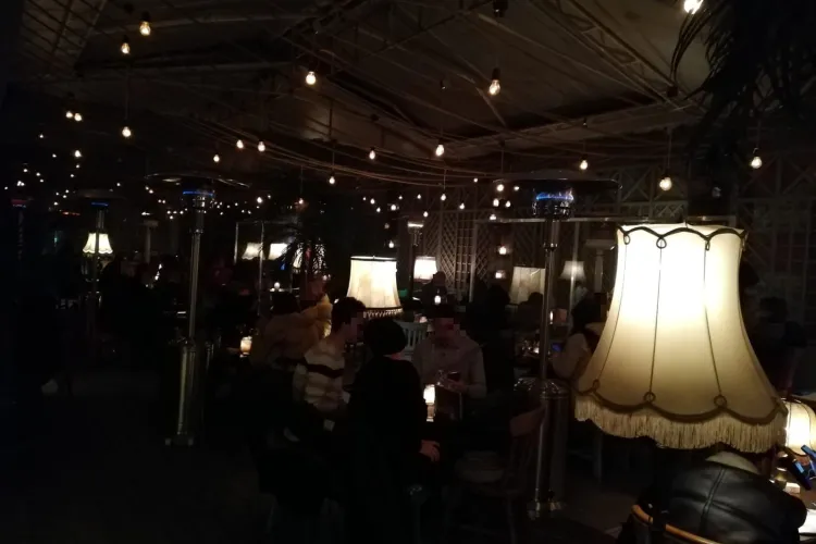 Baruri închise în Cluj-Napoca pentru că funcționau la capacitate maximă. Amenzile sunt URIAȘE