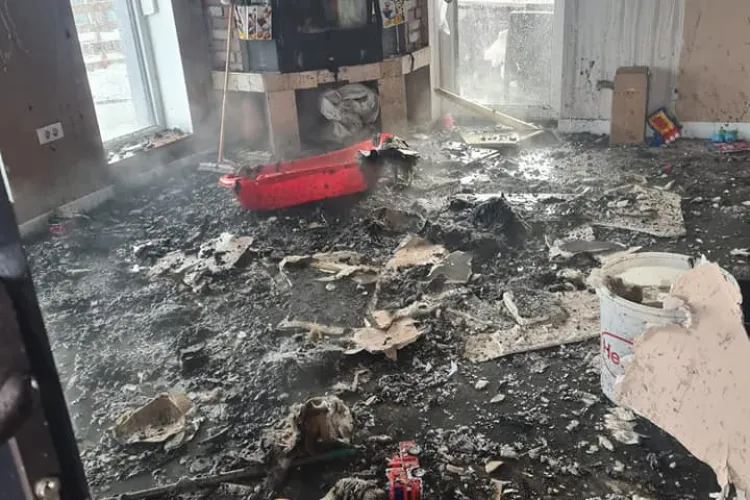 Chinteniul se adună pentru a ajuta familia rămasă fără casă în urma unui incendiu - FOTO   