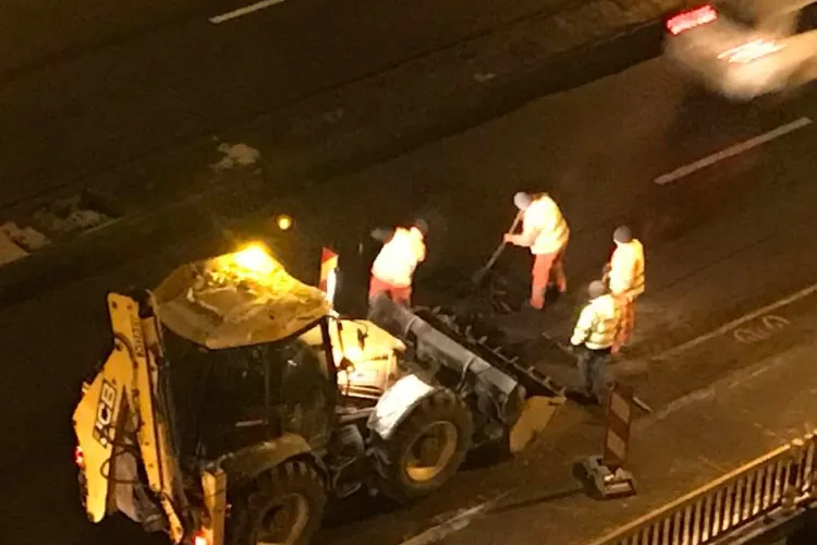 Asfaltare de noapte la Cluj... ca în Germania - FOTO