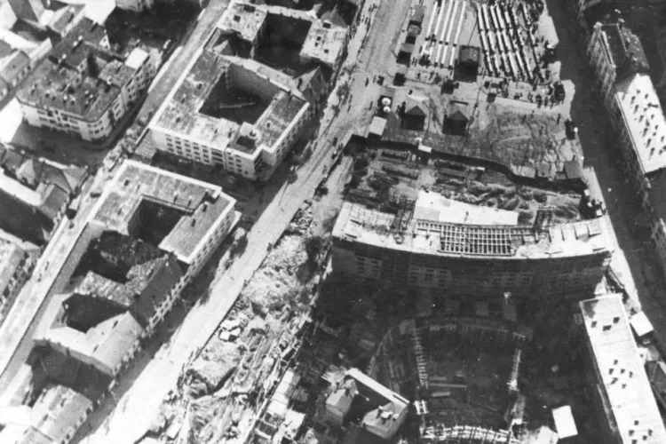 Șantier uriaș în 1963 la construirea blocului cu cinematograful Republica, actualmente Florin Piersic - FOTO