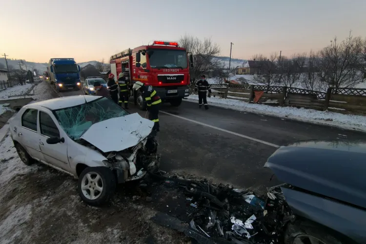 Accident in Teaca, Bistrița, cu cinci răniți - FOTO și VIDEO
