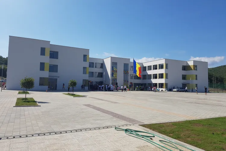 Începe școala în Florești, Baciu, Feleacu, Apahida și Chinteni. Ce școli se deschid din 8 februarie