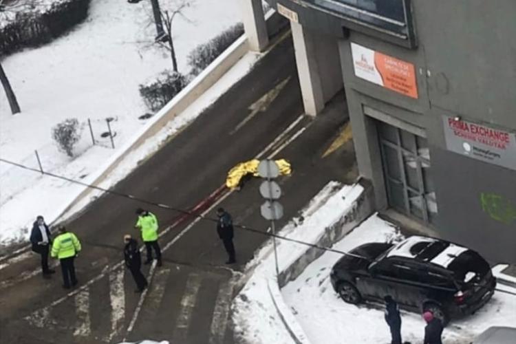 Moarte suspectă în Cluj, pe Dorobanților, la parking. Un bărbat de 65 de ani a căzut de pe parking - FOTO