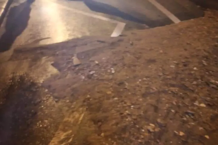 Inundație in Piata Avram Iancu, după o avarie la magistrala de apa. A fost lac la Regionala CFR - VIDEO