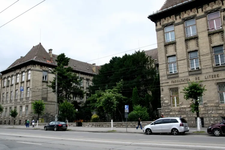 Clădirea Facultății de Litere din Cluj-Napoca, revendicată de Biserica Romano-Catolică