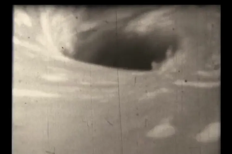 Inundație la Cluj-Napoca, în 8 mai 1975! Nimeni nu s-a panicat, toți zâmbeau. Avem ce învăța de la aceste imagini? - VIDEO