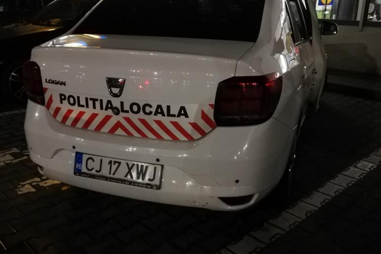 Clujenii, iritați de o parcare a Poliției Locale Cluj-Napoca la Lidl - Bună Ziua - FOTO   