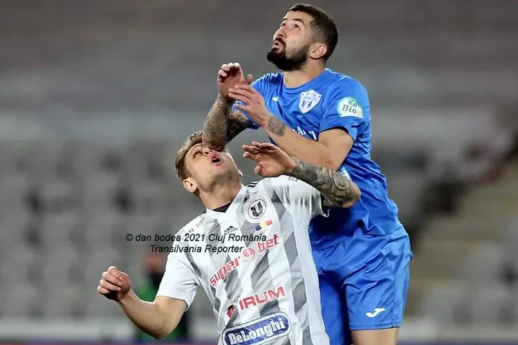 Avem DOVADA! Mediul U Cluj - Pandurii Târgu Jiu, influențat decisiv de arbitru. Ce spune Crăciunescu   