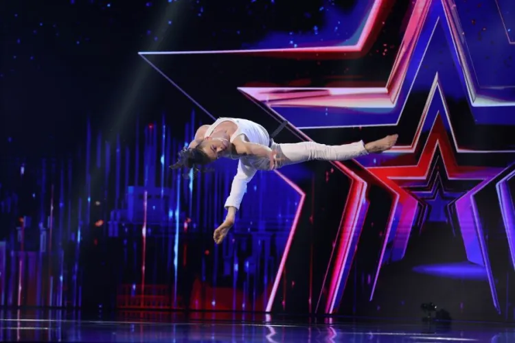 Românii au talent 2021 - Clujeanul David Micu a ”furat” scena cu un dans contemporan impresionant - VIDEO