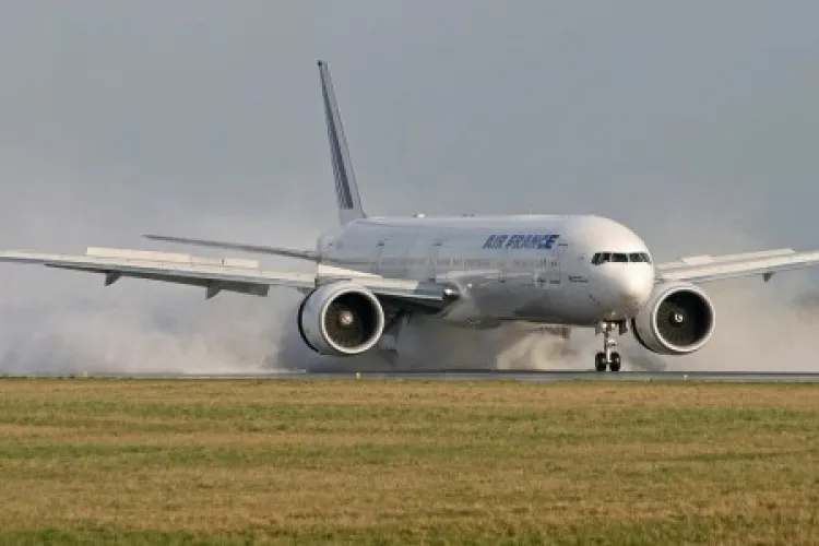 Clujul a fost la un pas de tragedie. Ce s-a întâmplat la aeroport