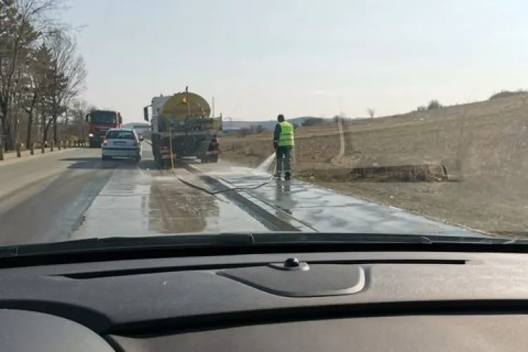 Strada Someșeni spălată zilnic, dar degeaba. Nu are canalizare - FOTO CITITOR