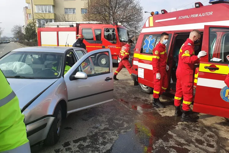 Un clujean a ajuns la spital după ce un șofer în vârstă nu i-a acordat prioritate în trafic - VIDEO