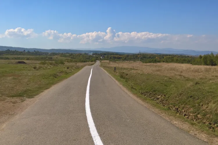 Cluj: Ce drumuri munte vor fi modernizate. Unul e în Beliș al doilea în Râșca   