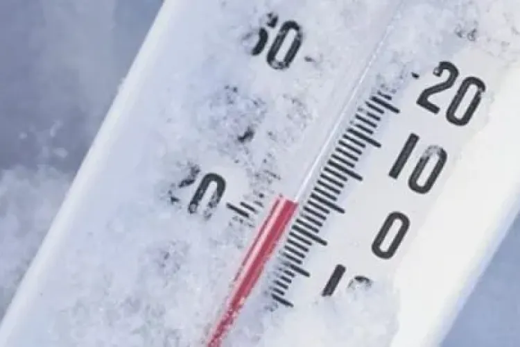 METEO: Ninsorile nu se vor opri. Cum va fi vremea în următoarea perioadă?