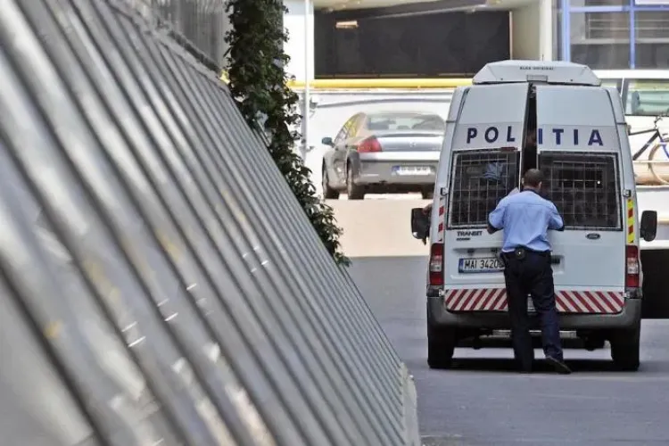 Un bărbat și-a ucis iubita de 1 Martie și a petrecut o săptămână cu cadavrul în casă