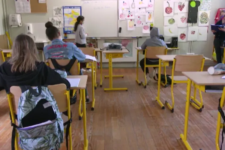 Cluj: 86 de elevi confirmați cu COVID-19   