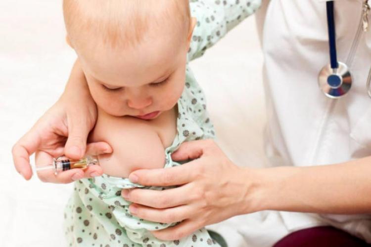 Moderna a început testarea vaccinului anti-COVID la copii