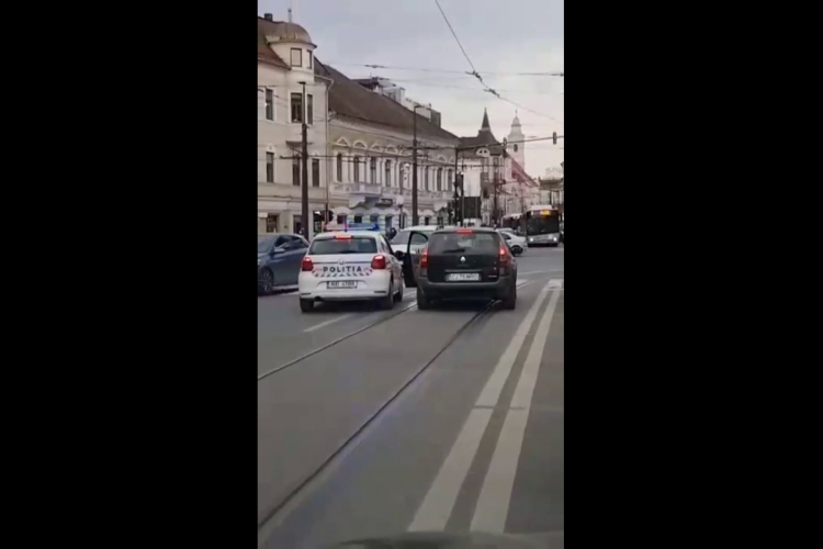 Acest șofer s-a crezut mai deștept ca restul, dar poliția l-a depistat: Ghinion! - VIDEO
